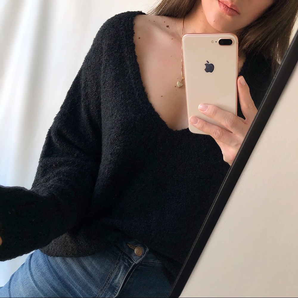 The Basic Essential Sweater - Picture 8 of 9